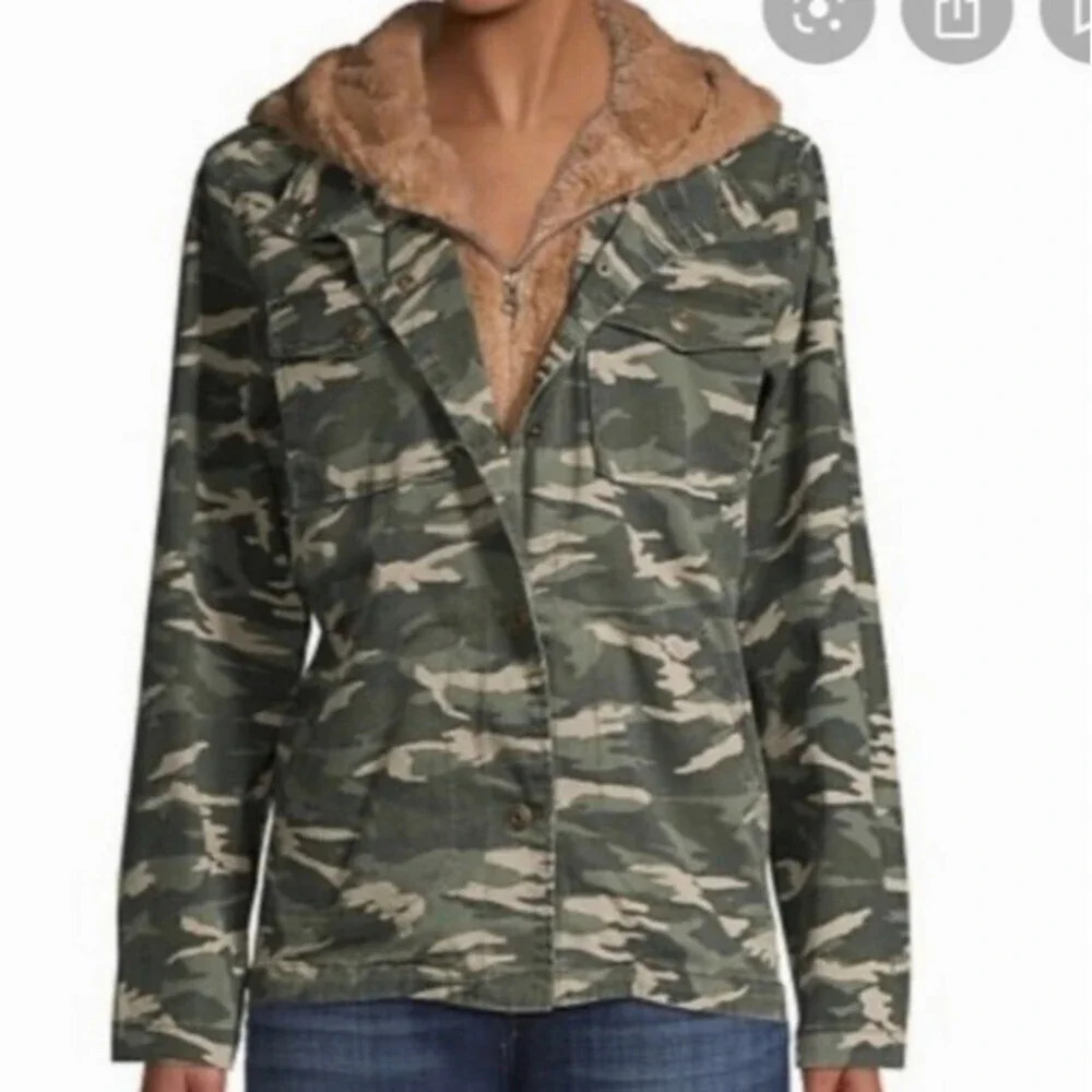 𝅺kensie Jeans Women's Layered Faux Fur Lined Jacket - Camouflage -Size Midium
